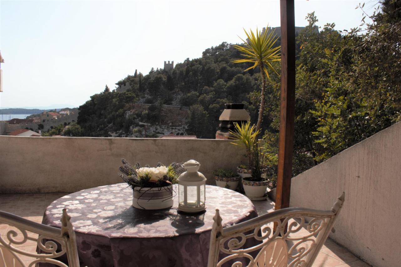 Guest House Vuljan Hvar Town Bagian luar foto