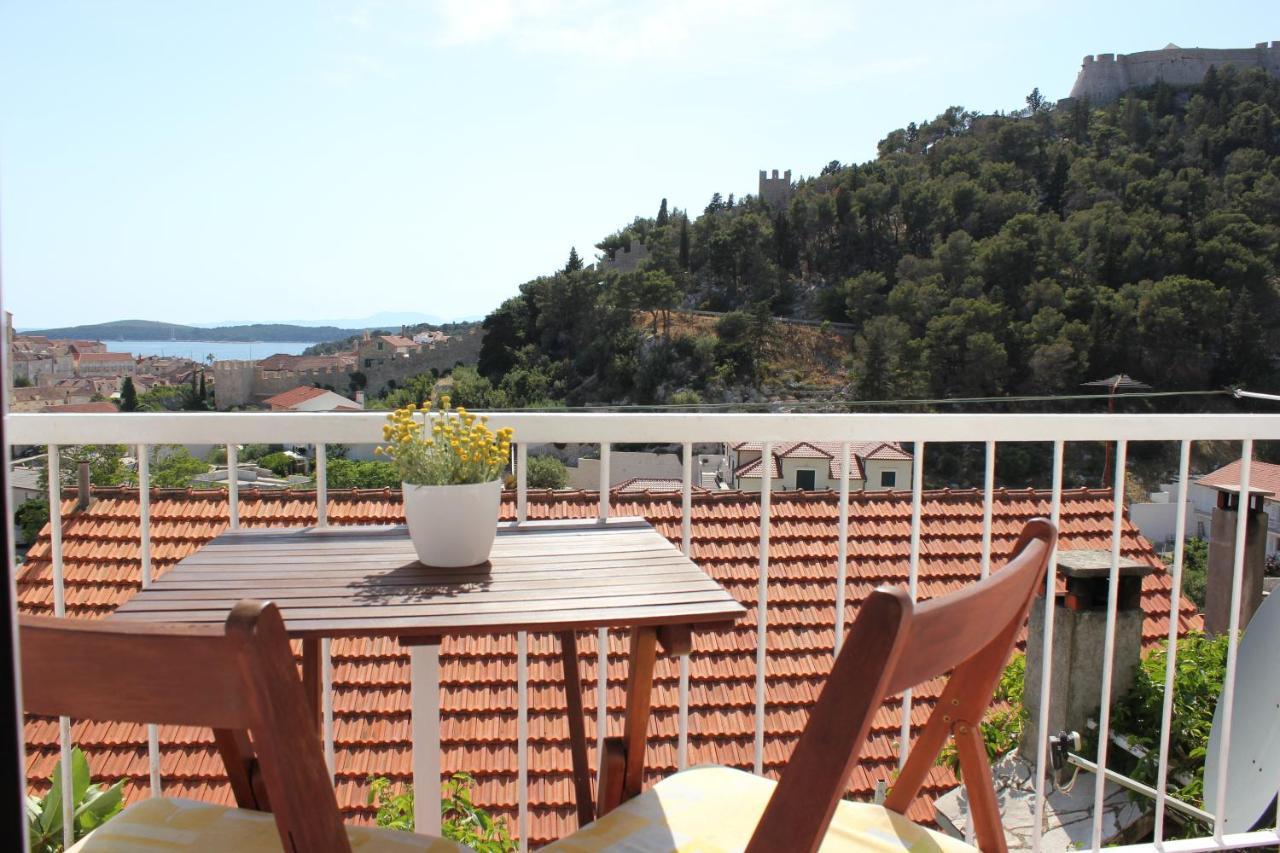 Guest House Vuljan Hvar Town Bagian luar foto