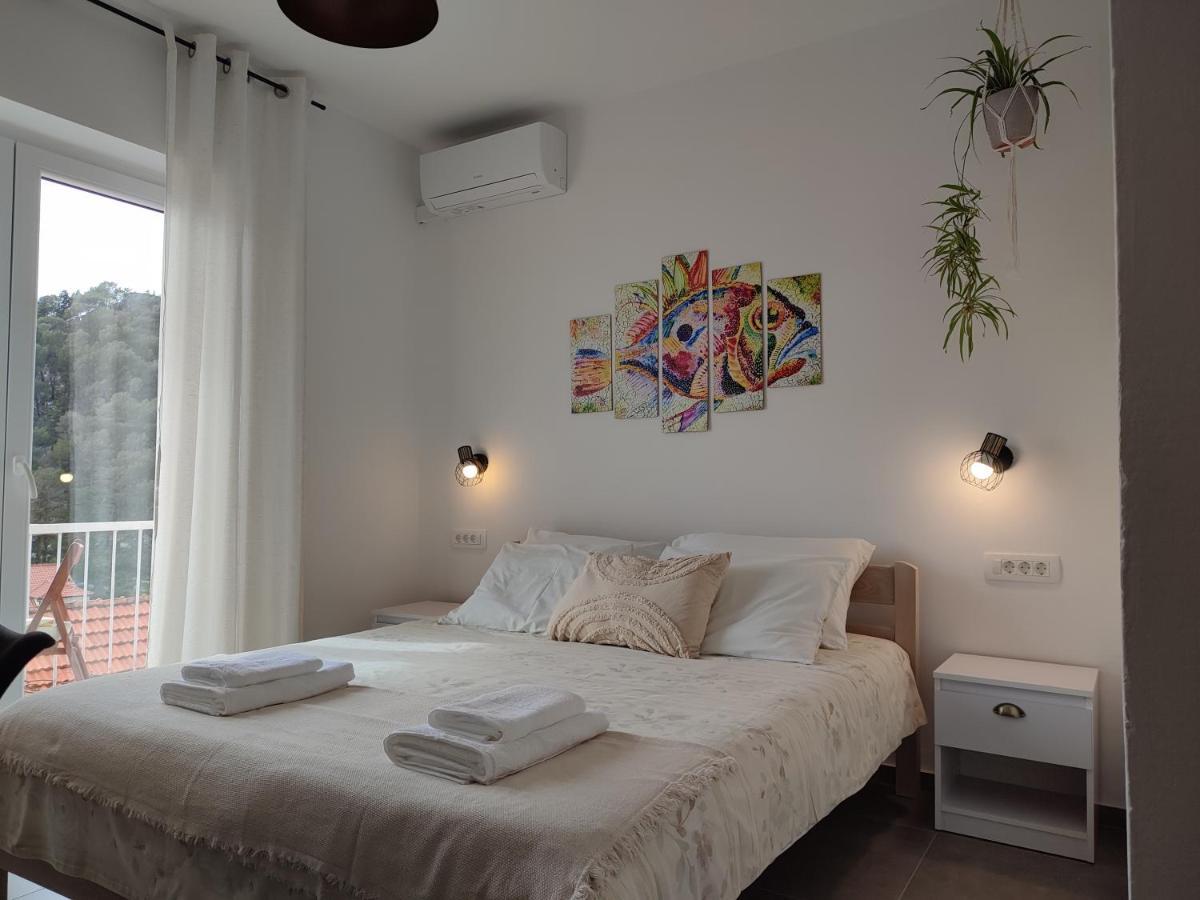 Guest House Vuljan Hvar Town Bagian luar foto
